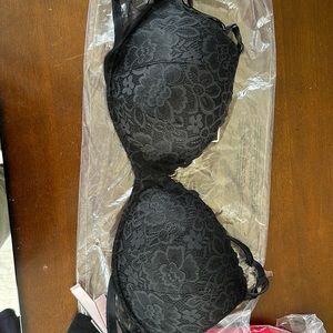 Victoria secret lace tshirt bra - 34DD